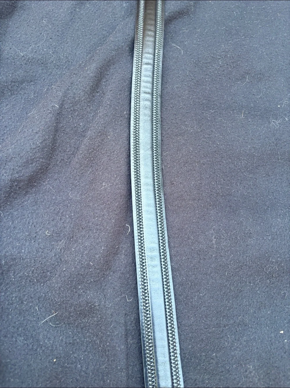 Men's Black Leather Belt with Textured Center Johnston And Murphy.